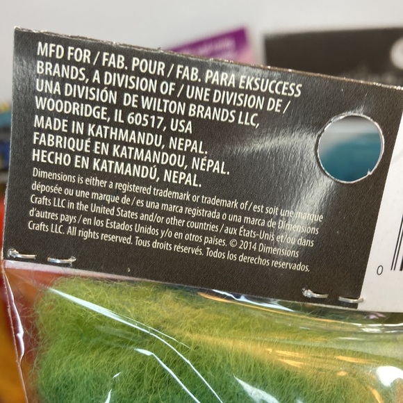 Dimensions FeltWorks Roving Wool Felt Needle Felting Blue Orange Purple Green - Picture 8 of 13